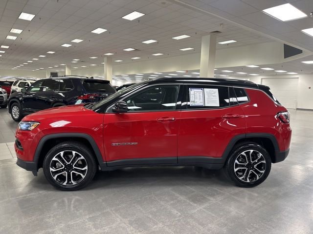 Used 2023 Jeep Compass Limited AWD/4WD image 4