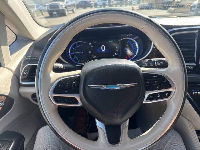 Certified 2021 Chrysler Pacifica Limited image 13