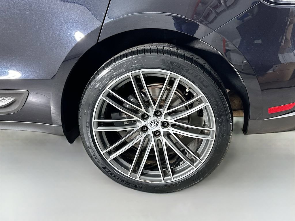 Certified 2024 Porsche Macan AWD/4WD image 34