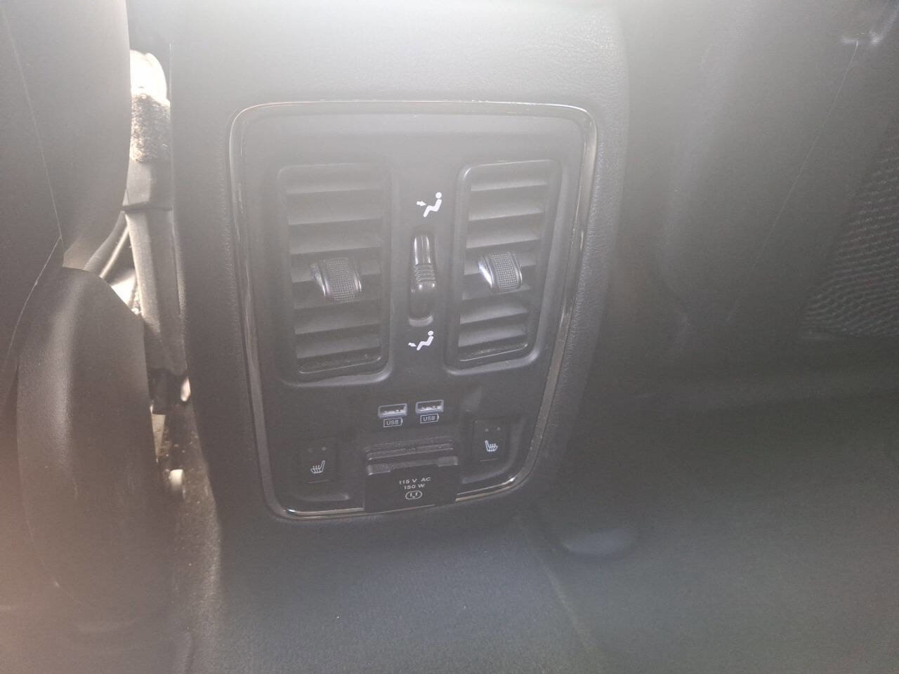 Used 2014 Jeep Grand Cherokee Overland AWD/4WD image 13