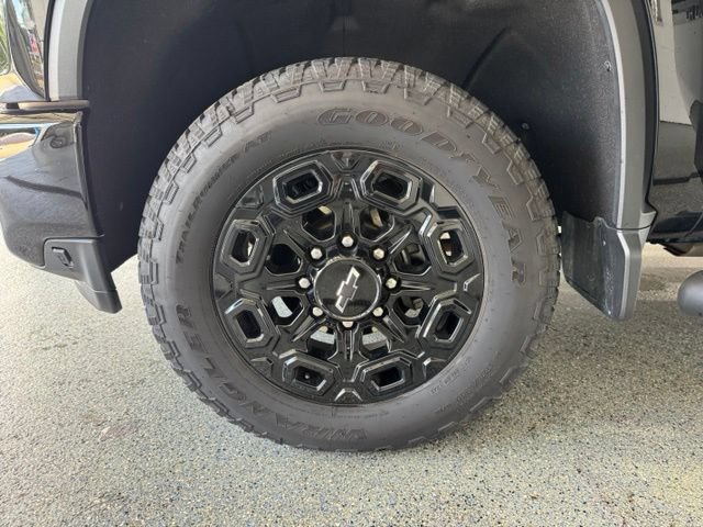 Used 2022 Chevrolet Silverado 3500 LTZ w/ LTZ Plus Package AWD/4WD image 27