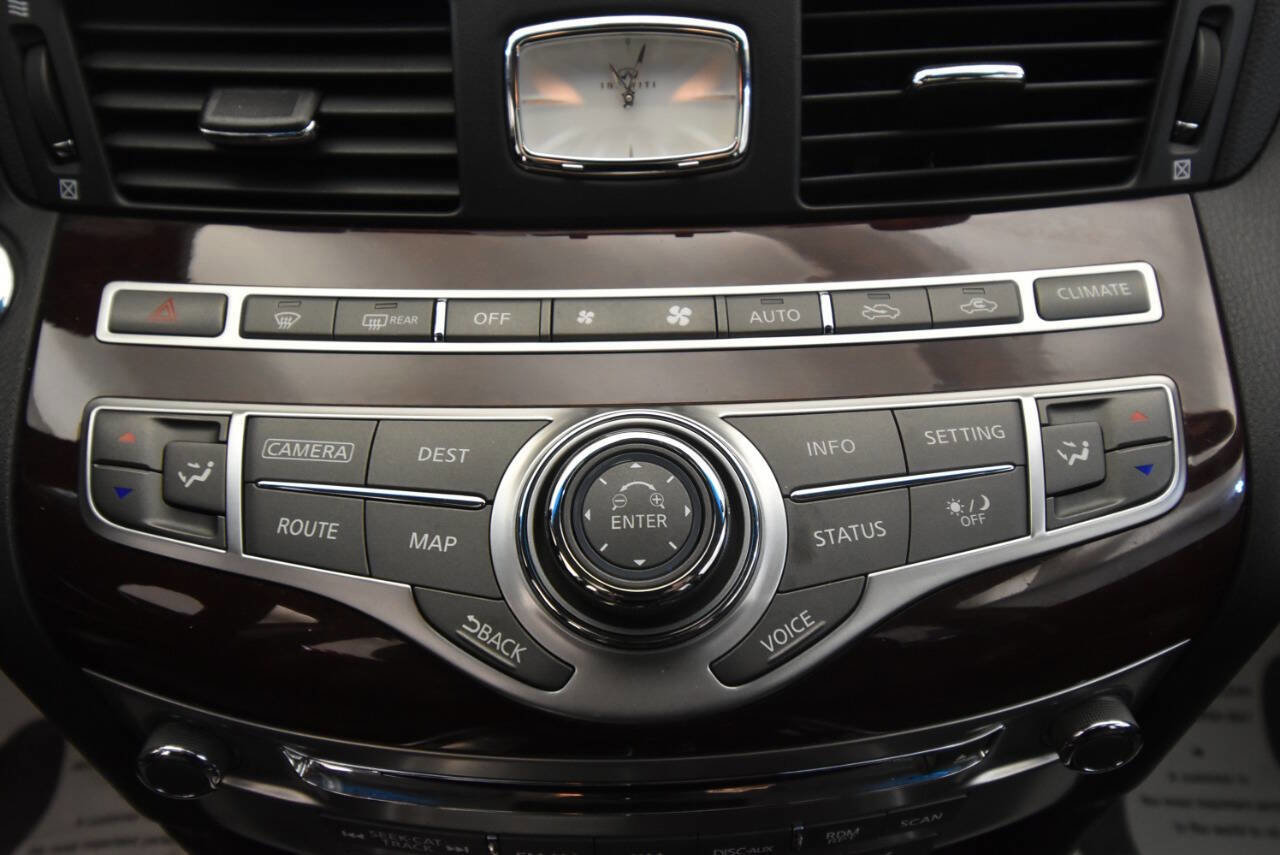 Used 2016 INFINITI Q70 L 3.7 w/ Technology Package image 24