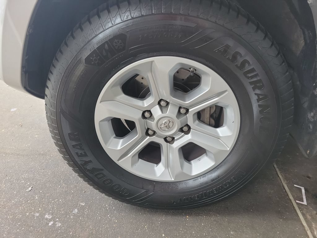 Certified 2020 Toyota 4Runner SR5 RWD image 30