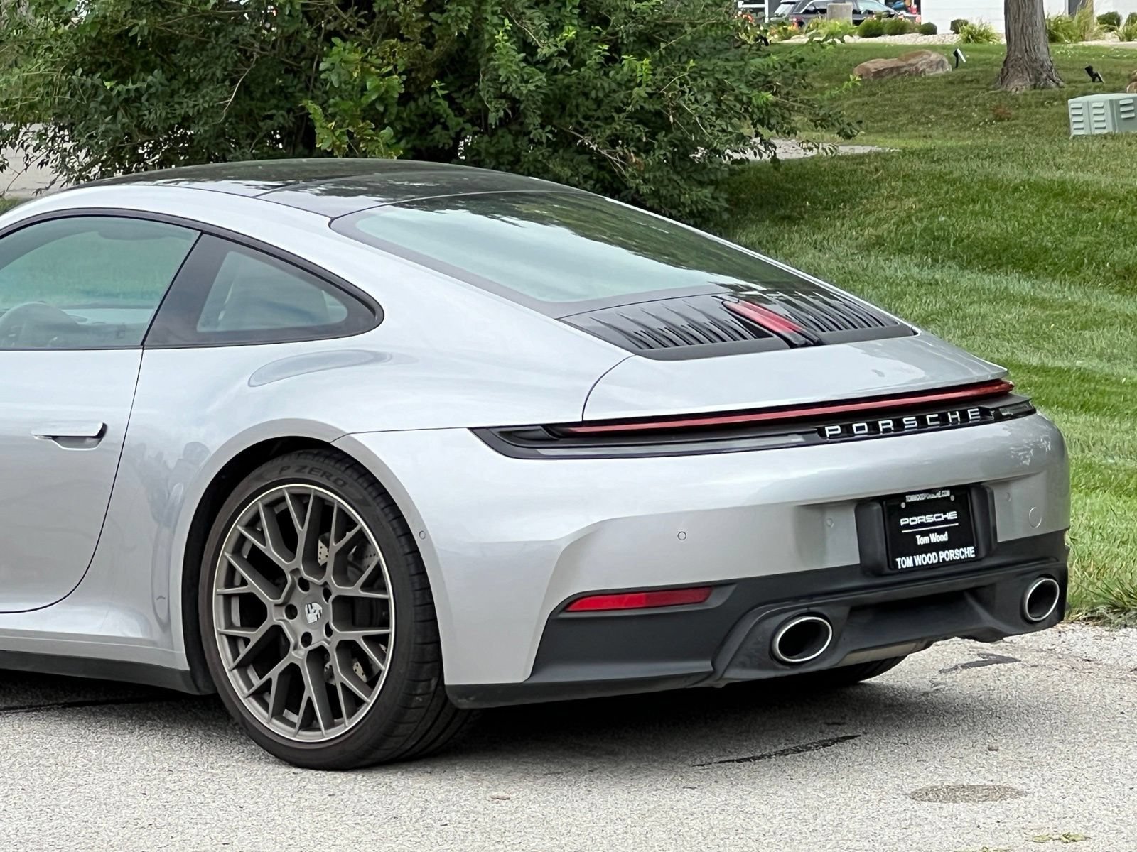 Certified 2025 Porsche 911 Carrera RWD image 9