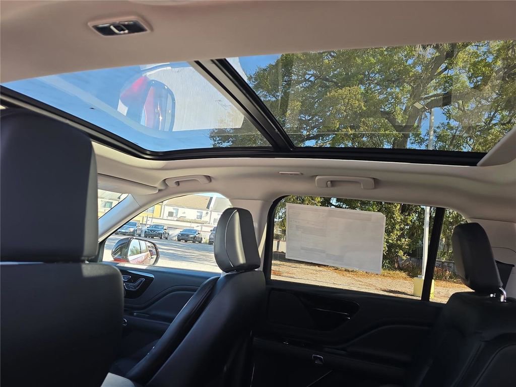 New 2026 Lincoln Aviator 2WD image 26