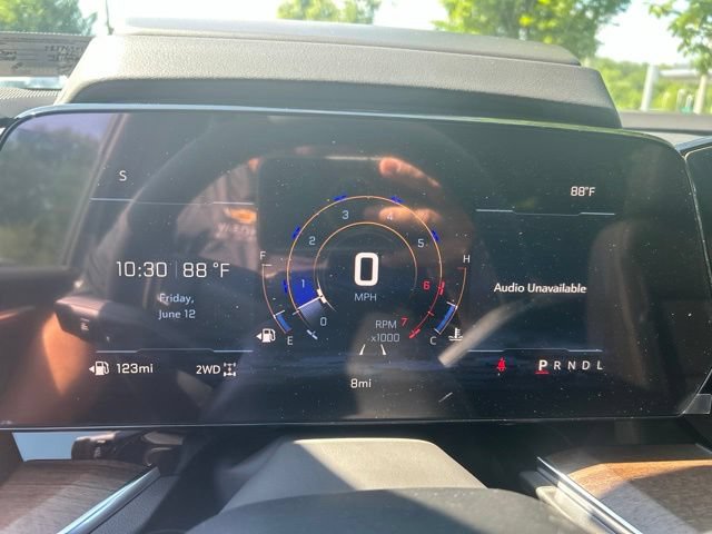 New 2026 Chevrolet Suburban High Country w/ Sun And Tow Package AWD/4WD image 29
