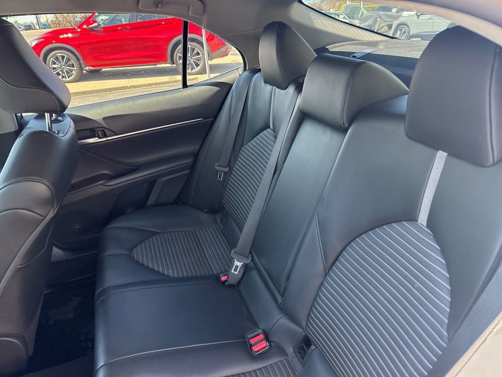 Used 2021 Toyota Camry SE image 24