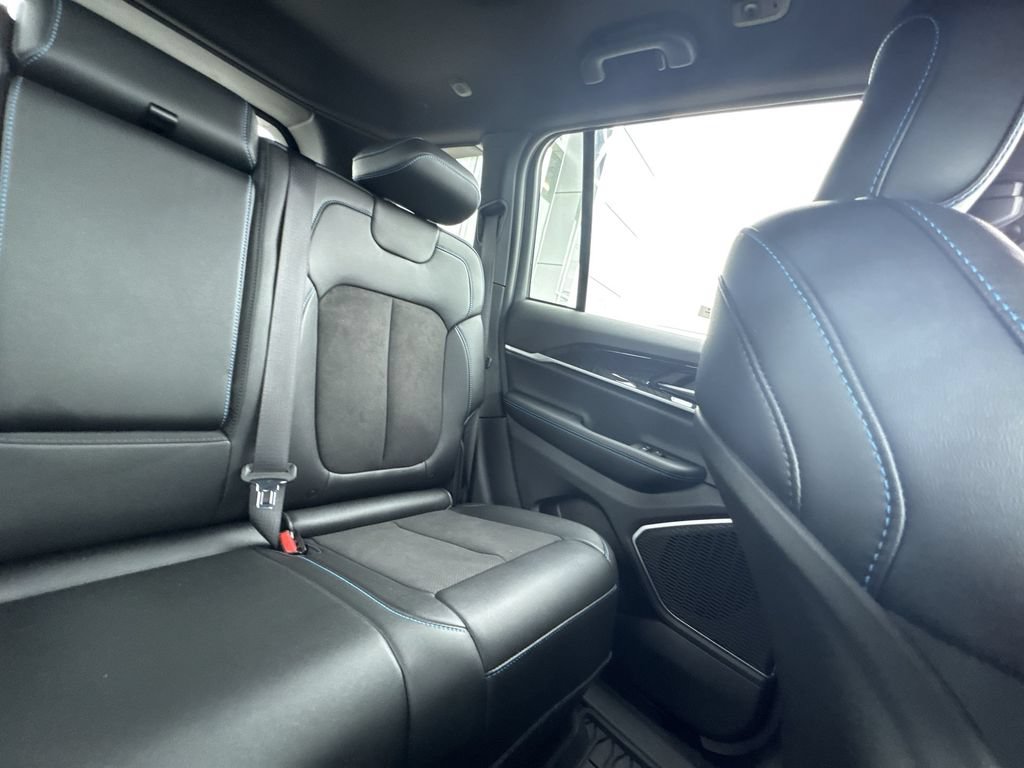 New 2024 Jeep Grand Cherokee Trailhawk AWD/4WD image 14