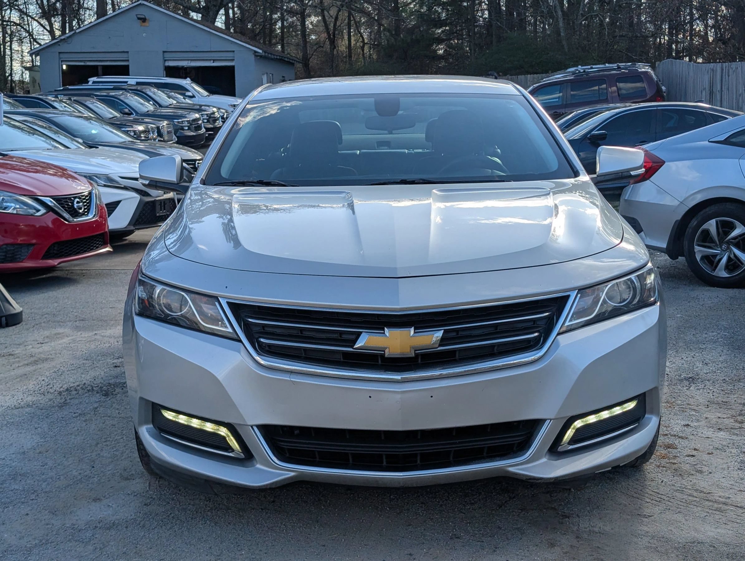 Used 2019 Chevrolet Impala LT FWD image 2