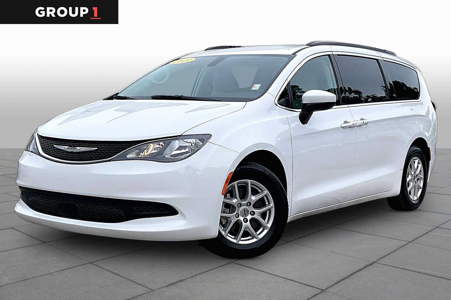Used 2021 Chrysler Voyager Lxi FWD image 1