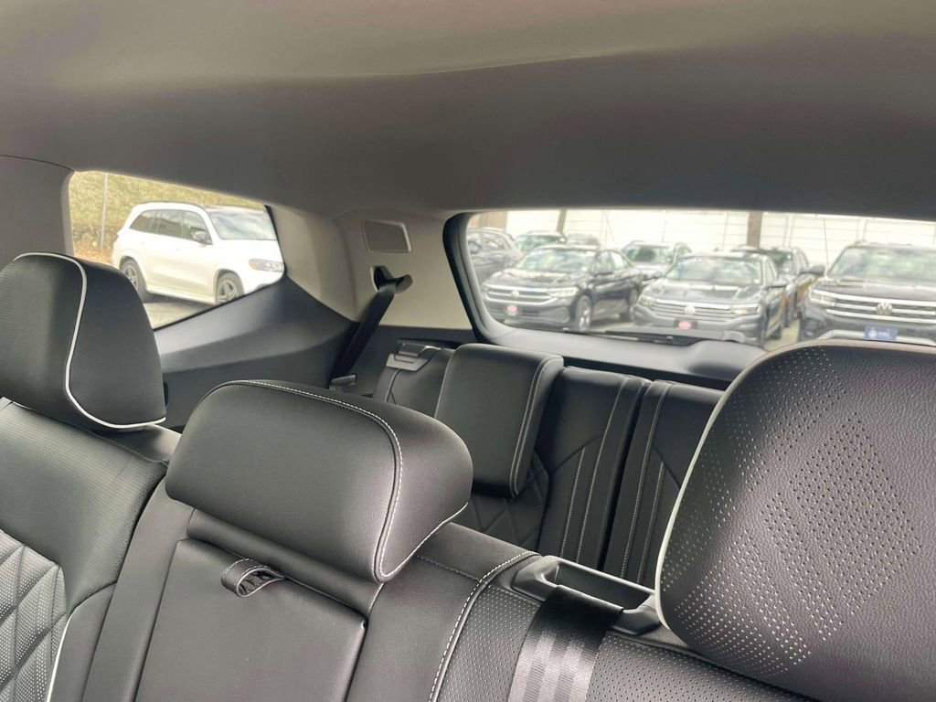 New 2026 Volkswagen Atlas SE image 13