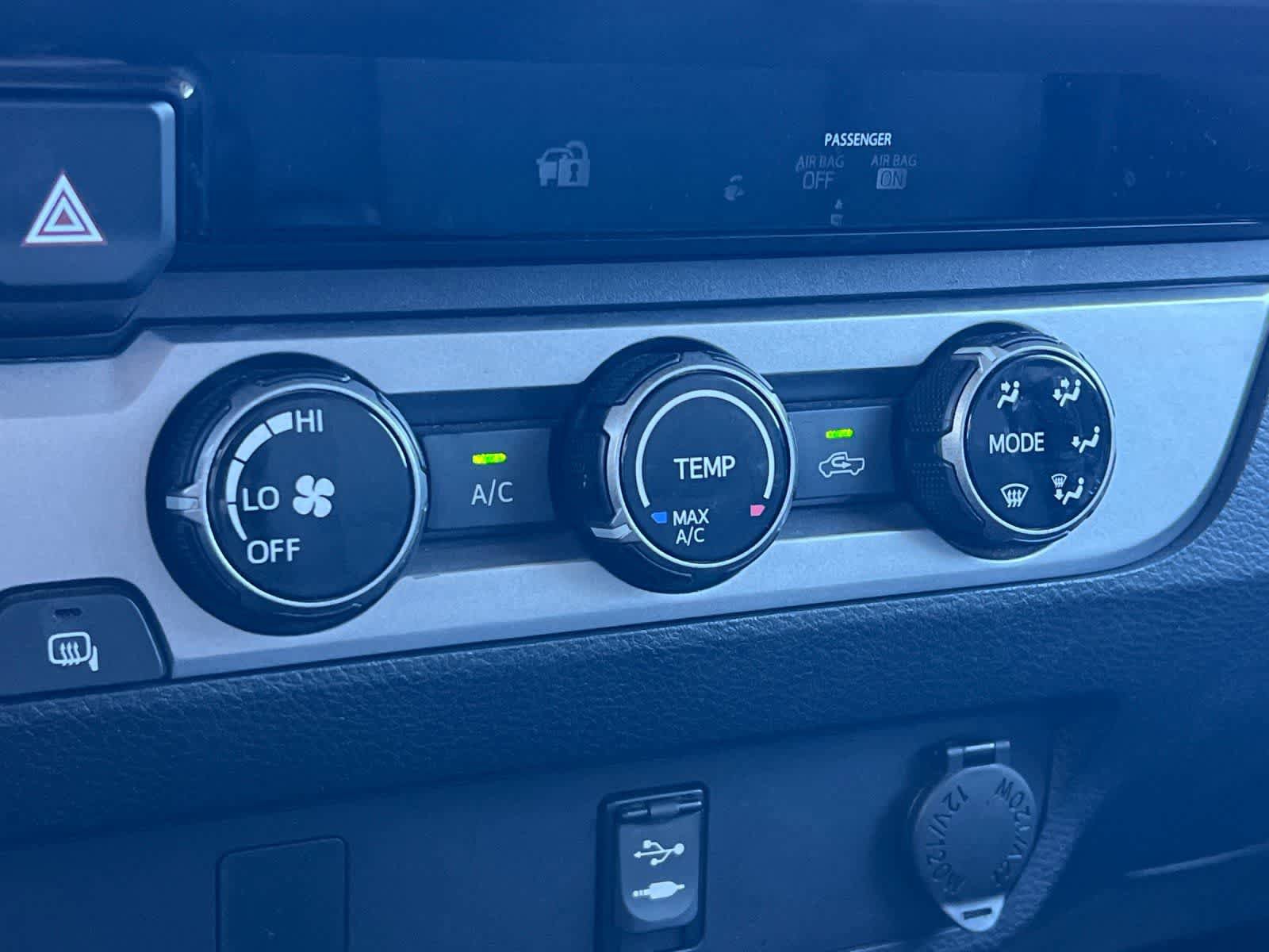 Used 2016 Toyota Tacoma SR5 w/ SR5 Appearance Package (SN) image 20