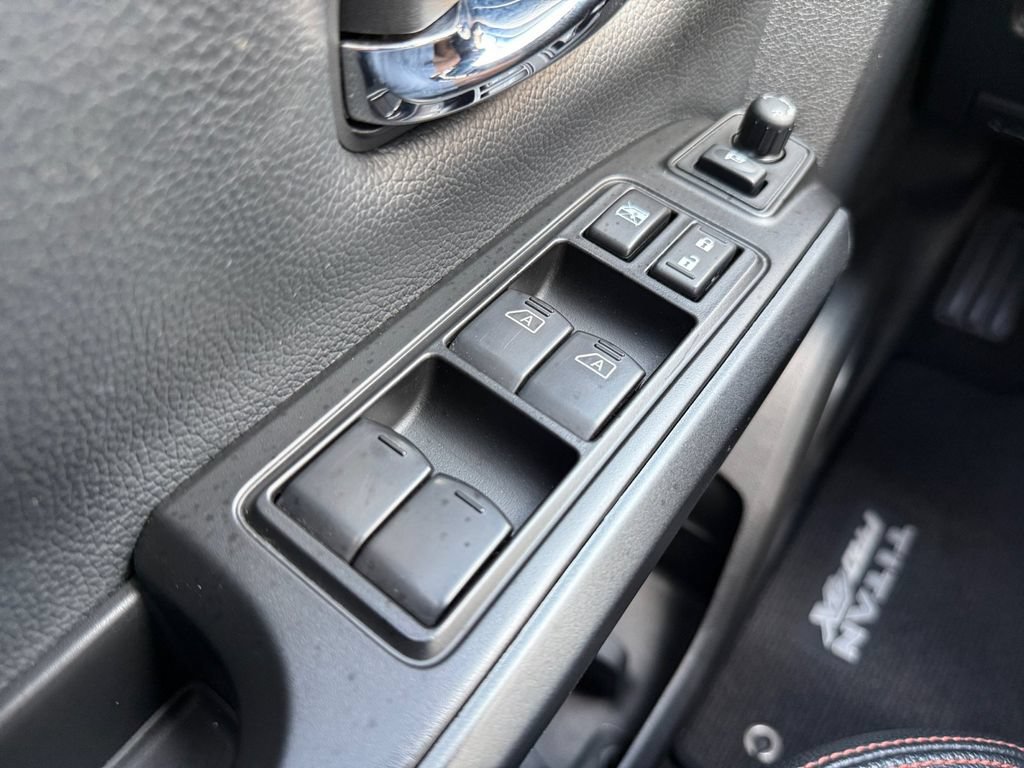 Used 2023 Nissan Titan PRO-4X w/ Pro-4x Convenience Package AWD/4WD image 26