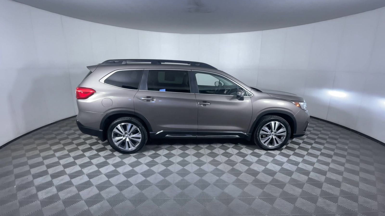 Used 2021 Subaru Ascent Limited w/ Popular Package #2 AWD/4WD image 9