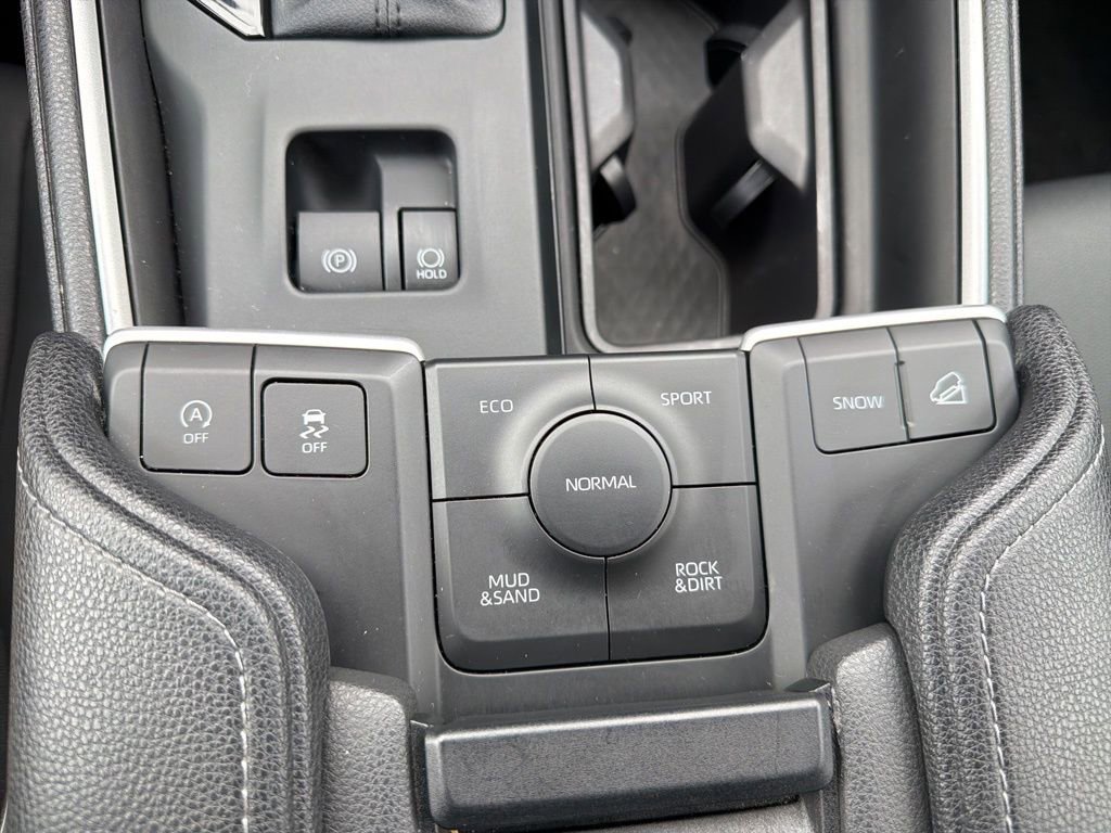 Used 2025 Toyota Grand Highlander AWD image 22