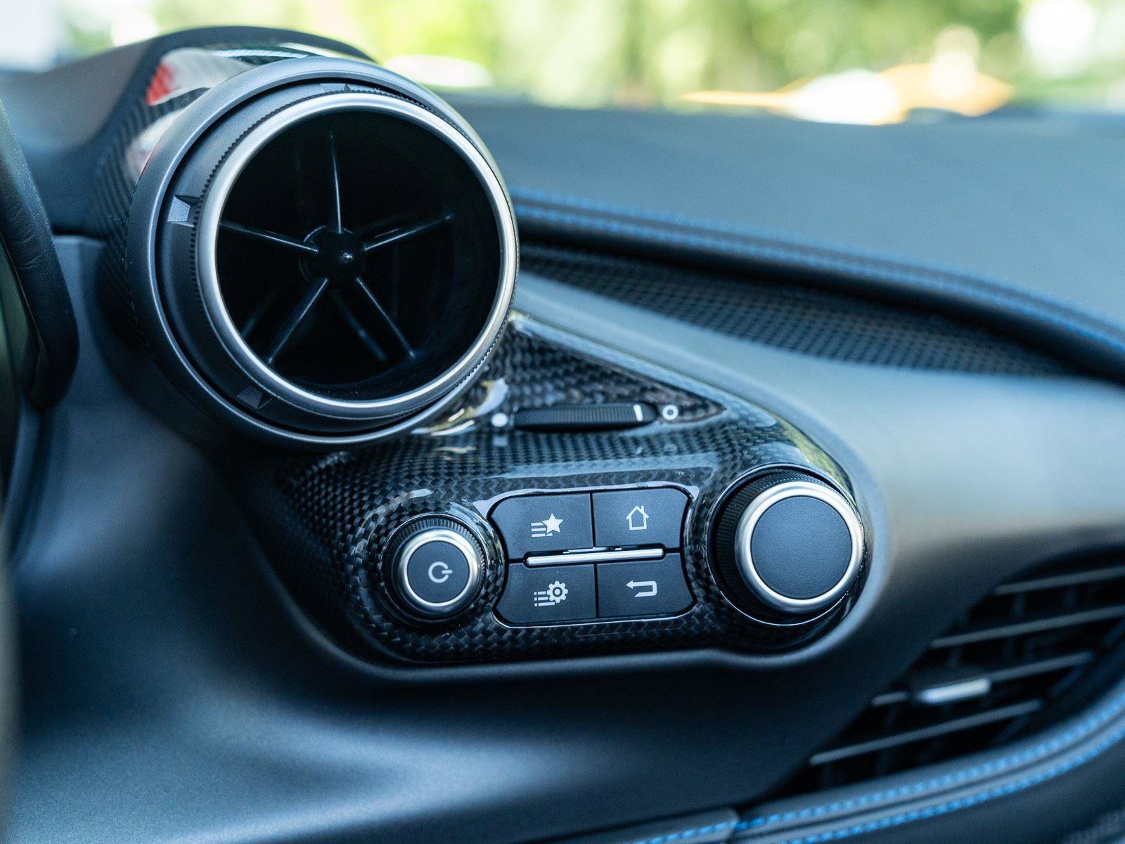 Used 2021 Ferrari F8 Tributo image 47