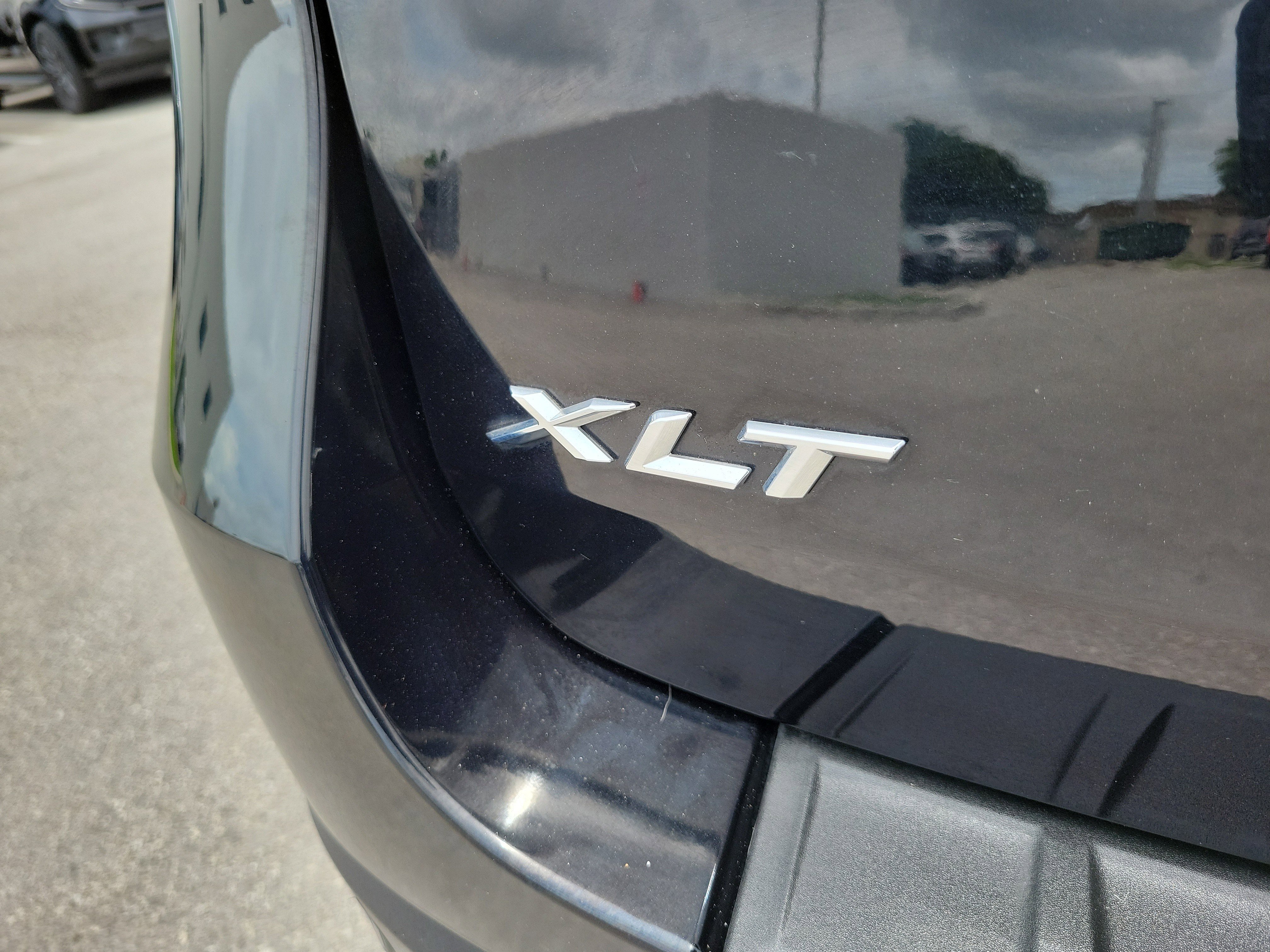 Used 2023 Ford Explorer XLT RWD image 31