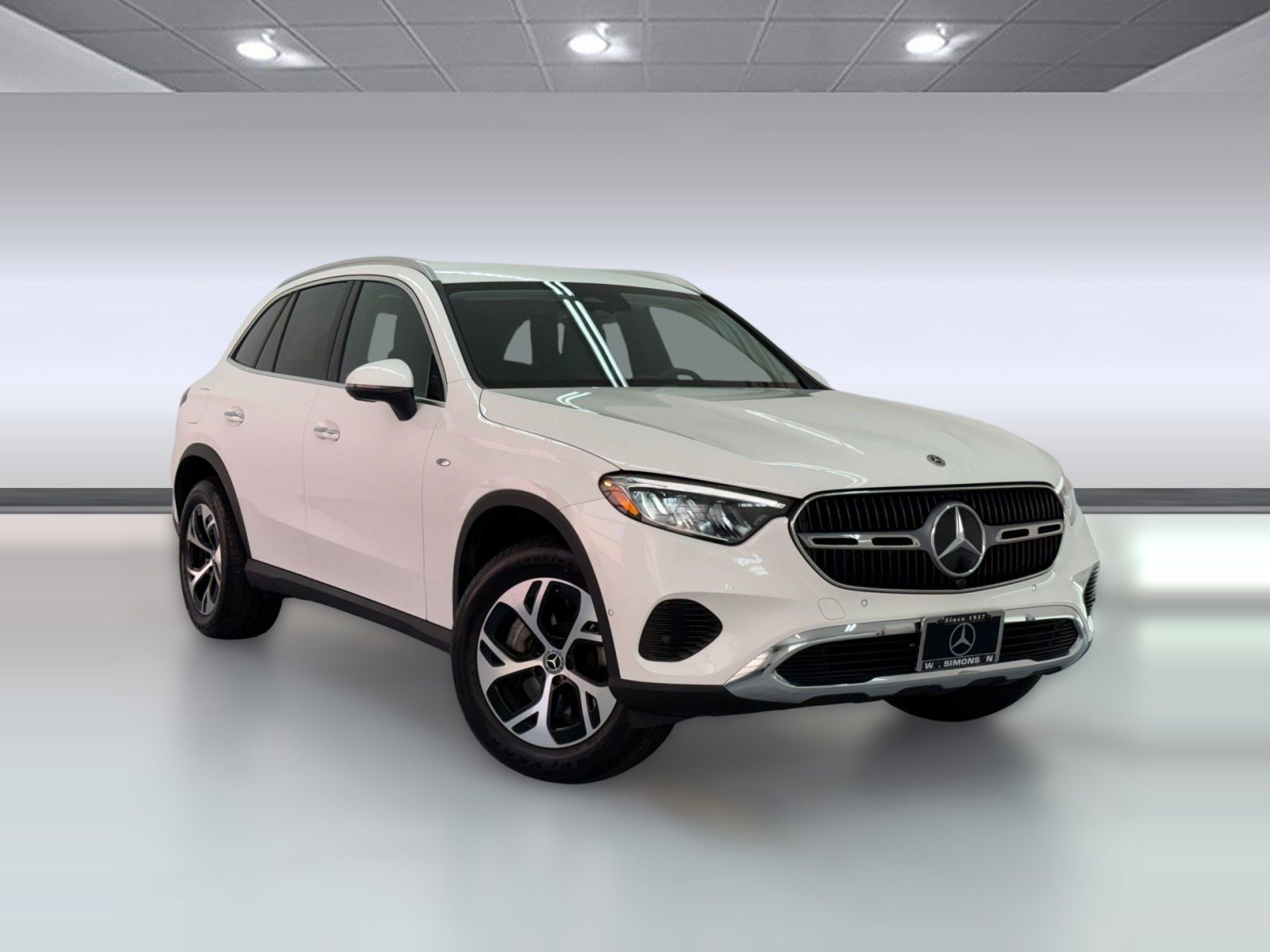 Used 2025 Mercedes-Benz GLC 350e 4MATIC image 6