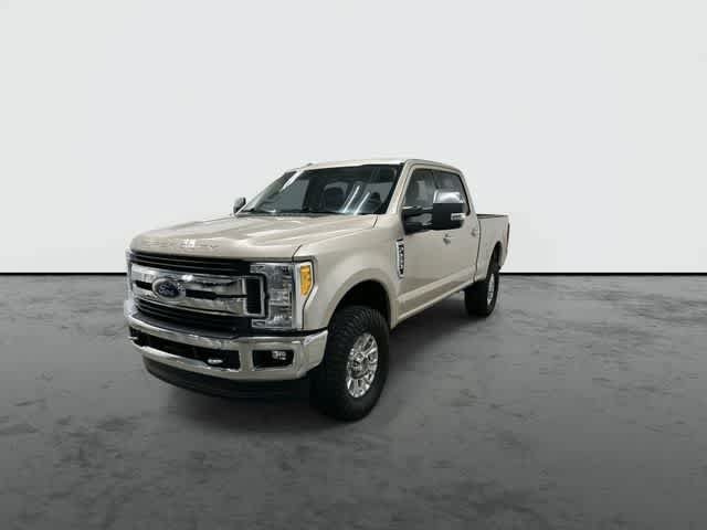 Used 2017 Ford F250 XLT w/ XLT Premium Package AWD/4WD image 7