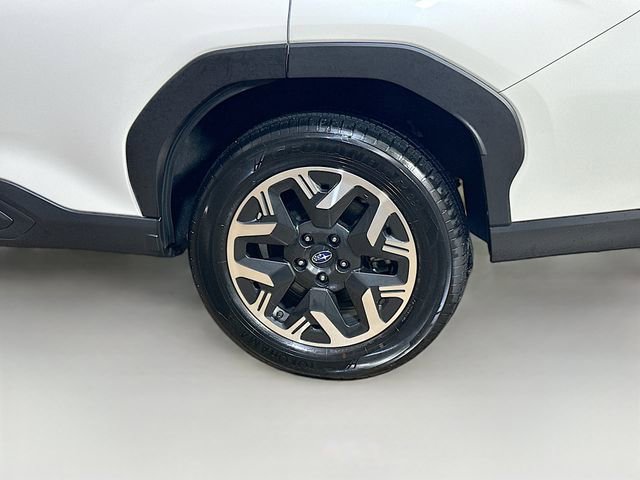 Used 2025 Subaru Forester Premium image 6