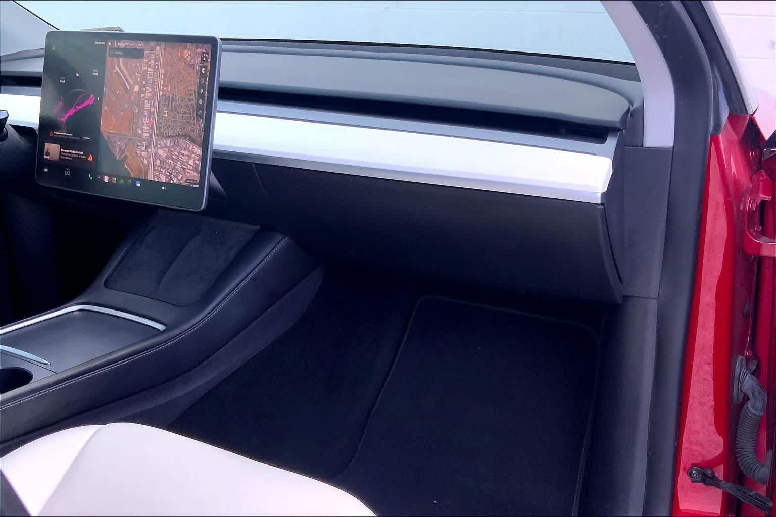 Used 2021 Tesla Model Y Long Range AWD/4WD image 23