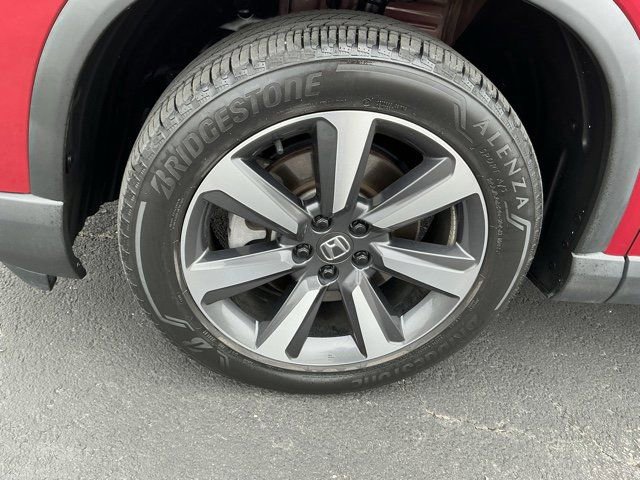 Used 2023 Honda Pilot Touring image 11