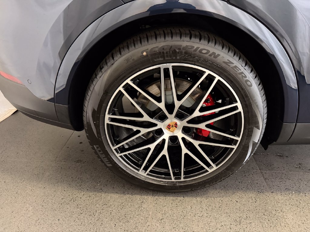New 2026 Porsche Cayenne S AWD/4WD image 12