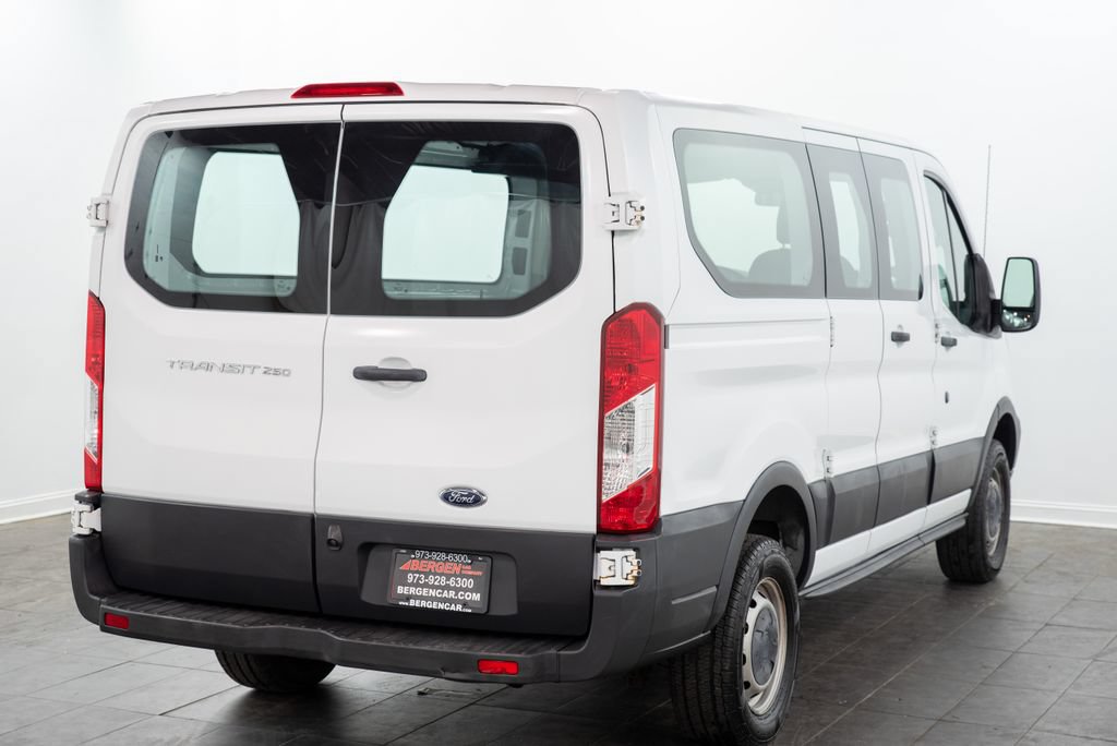 Used 2016 Ford Transit 250 130 Low Roof RWD image 10