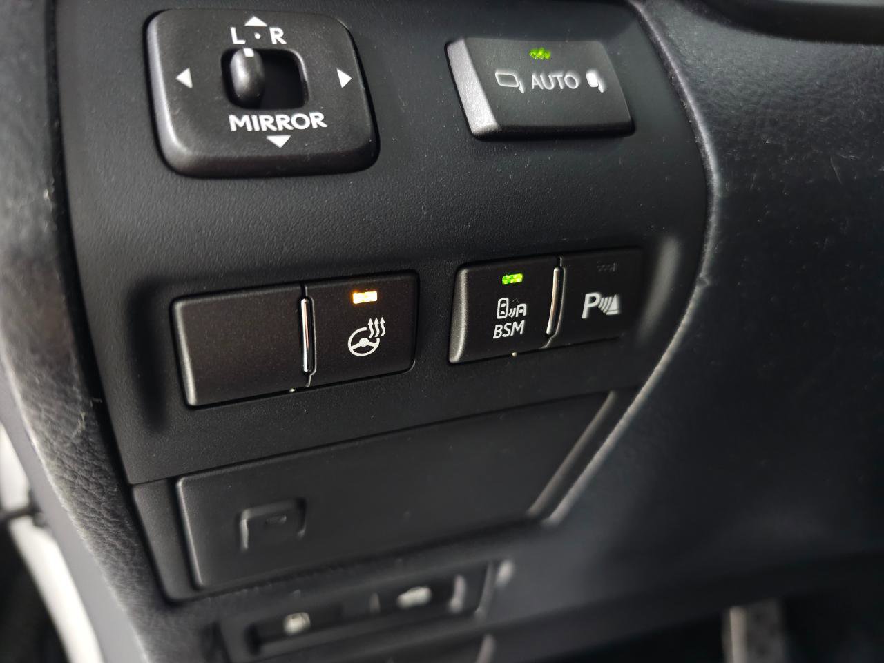 Used 2013 Lexus LS 460 AWD w/ F-Sport Pkg image 19