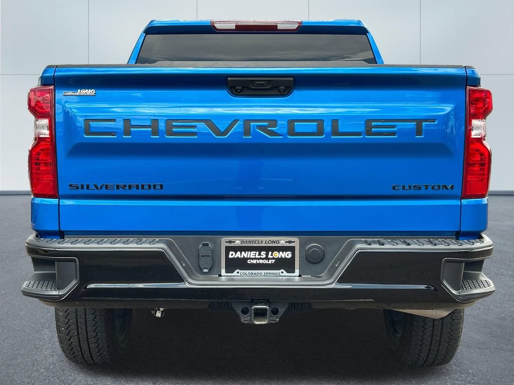 Used 2024 Chevrolet Silverado 1500 Custom Trail Boss w/ Turbomax Blackout Package AWD/4WD image 4