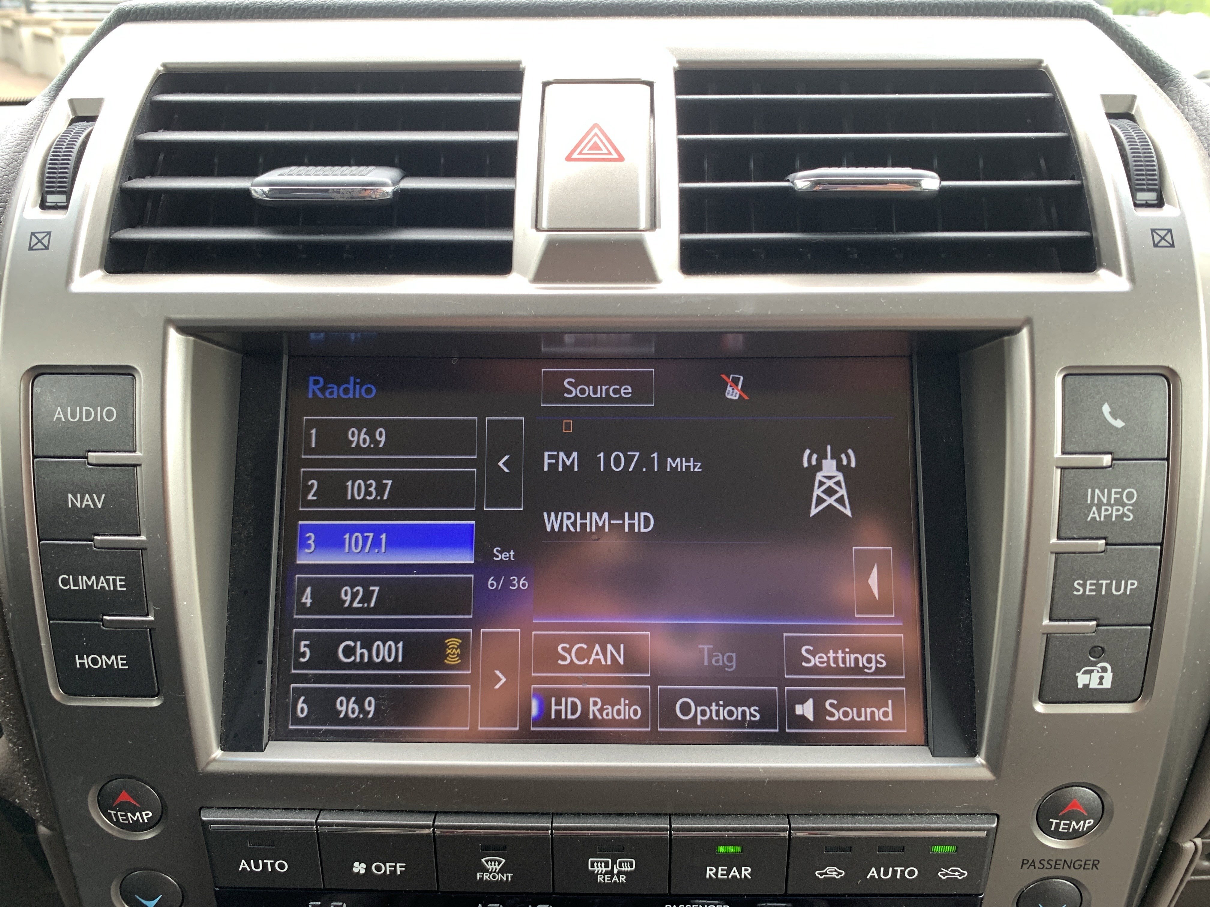 Used 2019 Lexus GX 460 Luxury AWD/4WD image 23