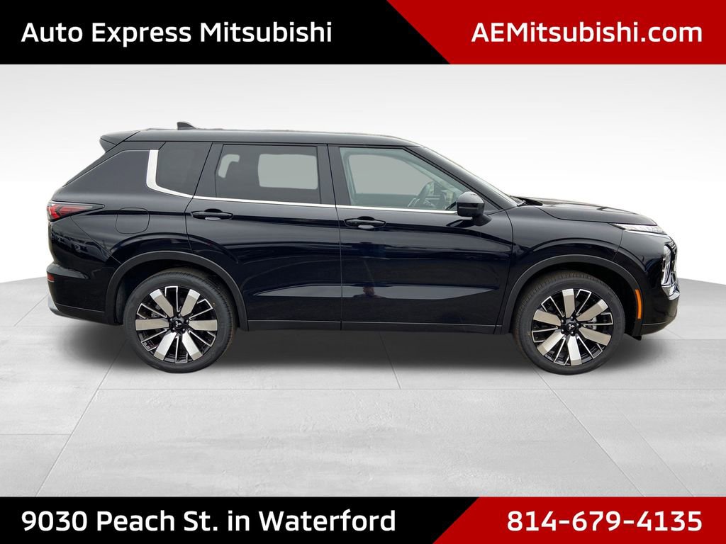 New 2026 Mitsubishi Outlander SE image 8