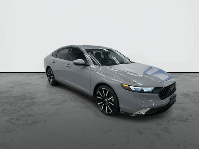 Used 2025 Honda Accord Touring image 5