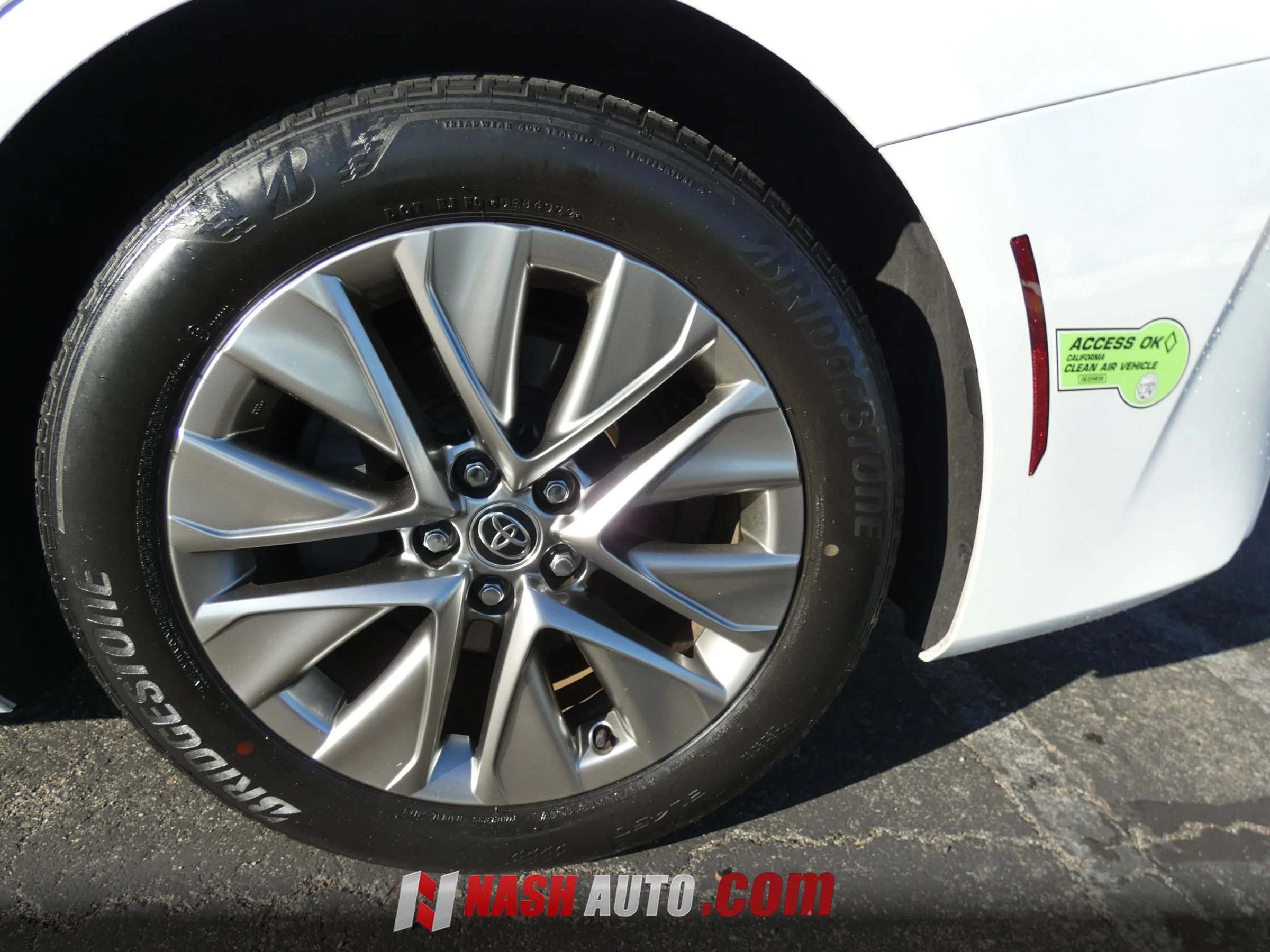 Used 2022 Toyota Mirai w/ Advanced Technology Package RWD image 21