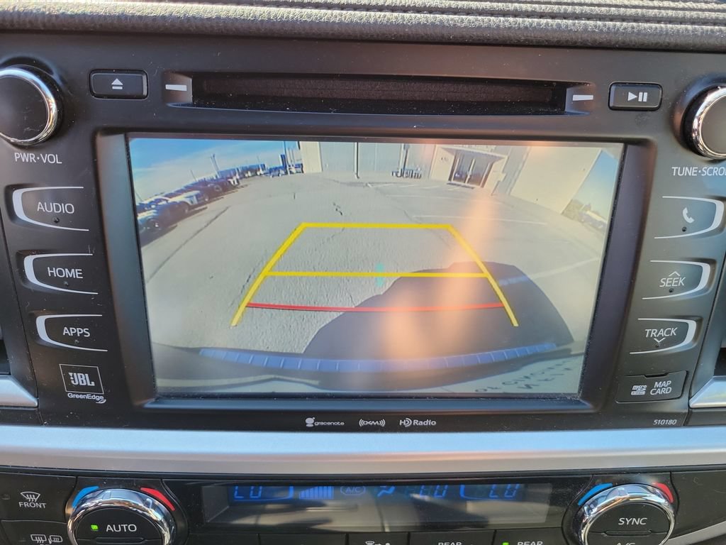 Used 2017 Toyota Highlander Limited AWD/4WD image 16