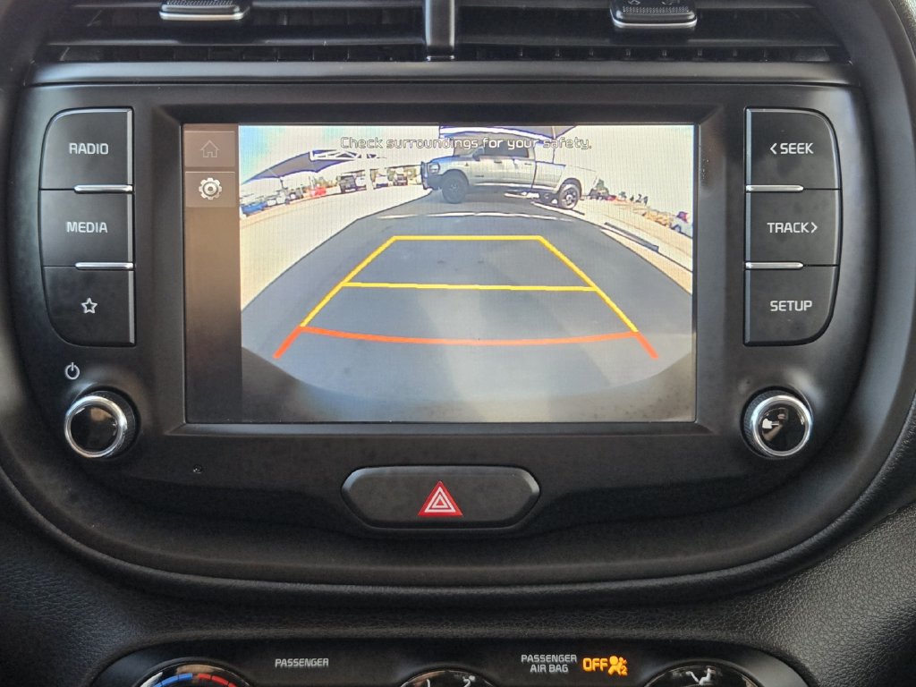 Certified 2022 Kia Soul LX w/ Technology Package FWD image 21