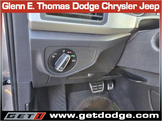 Used 2021 Volkswagen Atlas SE w/ Panoramic Sunroof Package FWD image 22