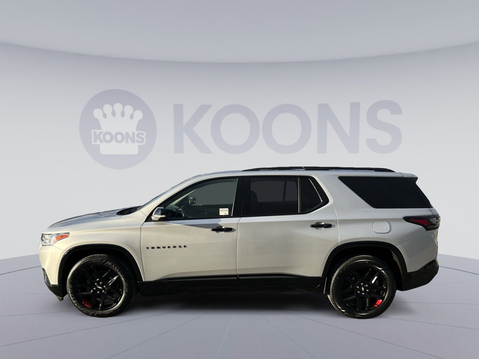 Used 2021 Chevrolet Traverse Premier w/ Redline Edition image 2