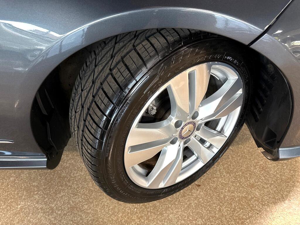 Used 2013 Mercedes-Benz E 350 BlueTEC Sedan image 10