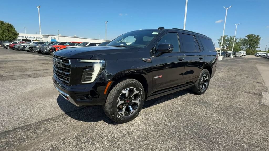 Used 2025 GMC Yukon AT4 w/ AT4 Premium Plus Package AWD/4WD image 4