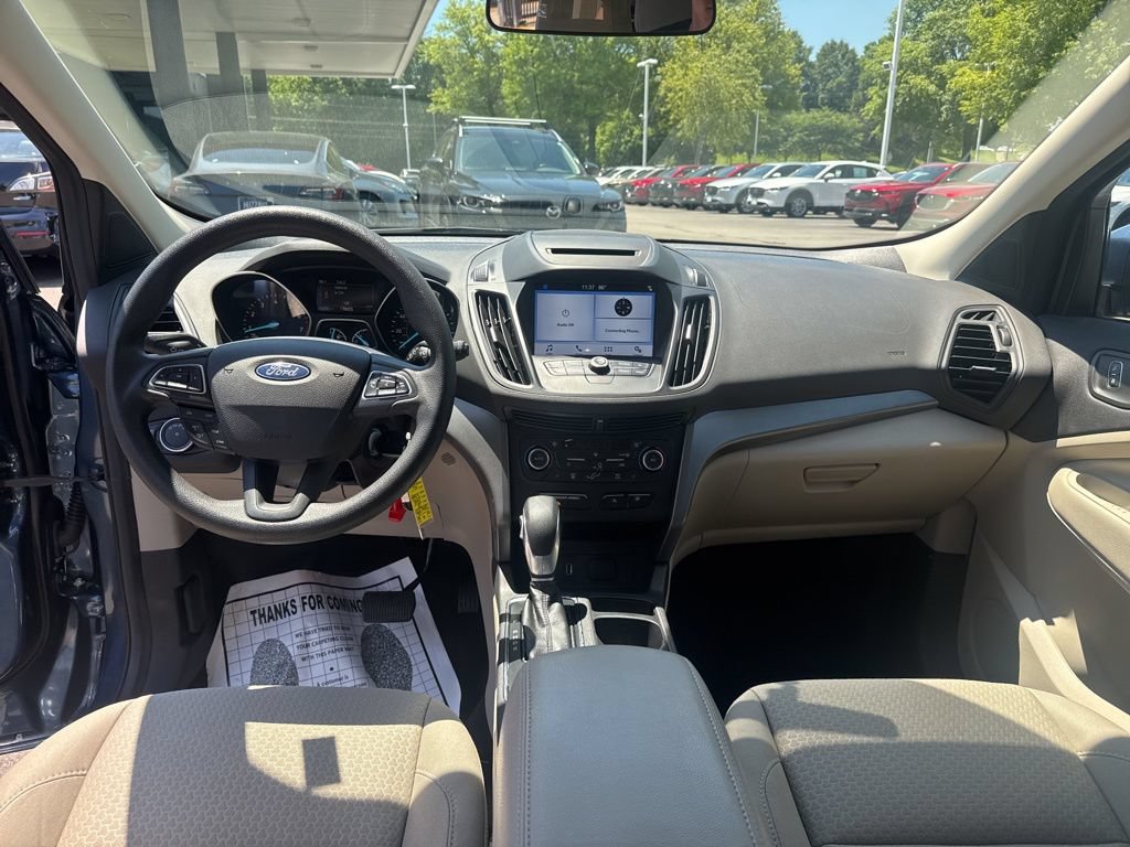 Used 2018 Ford Escape SE w/ SE Sync 3 Package FWD image 12