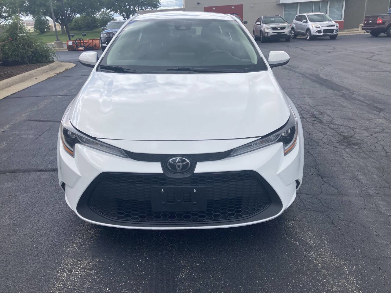 Used 2022 Toyota Corolla LE image 7
