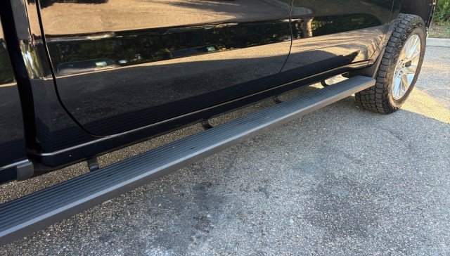 Used 2020 Chevrolet Silverado 1500 LTZ w/ LTZ Premium Package AWD/4WD image 16