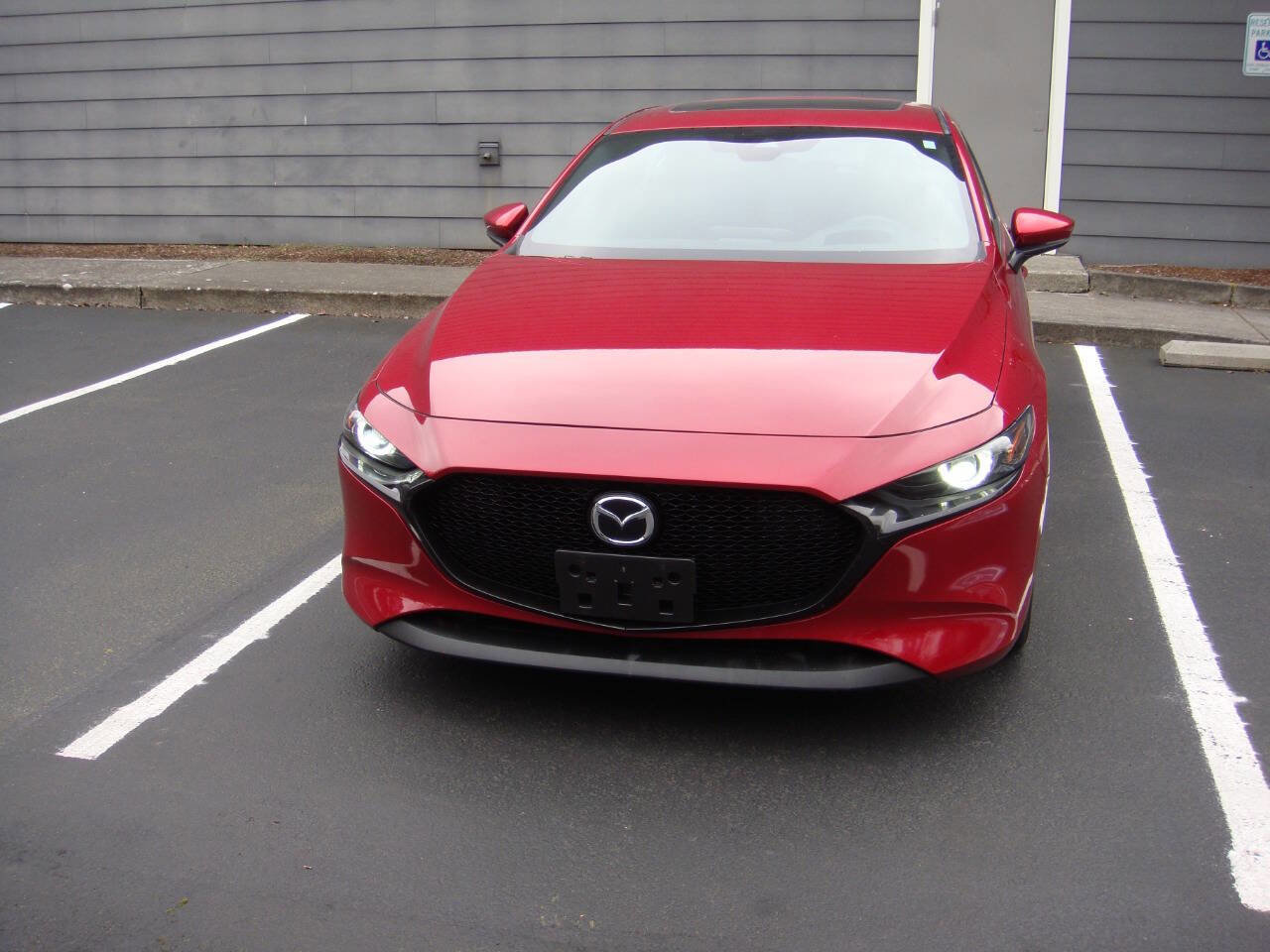 Used 2020 MAZDA MAZDA3 AWD Hatchback w/ Premium Pkg image 3