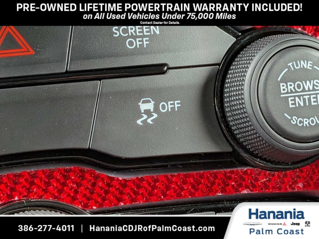 Used 2017 Dodge Challenger R/T RWD image 27