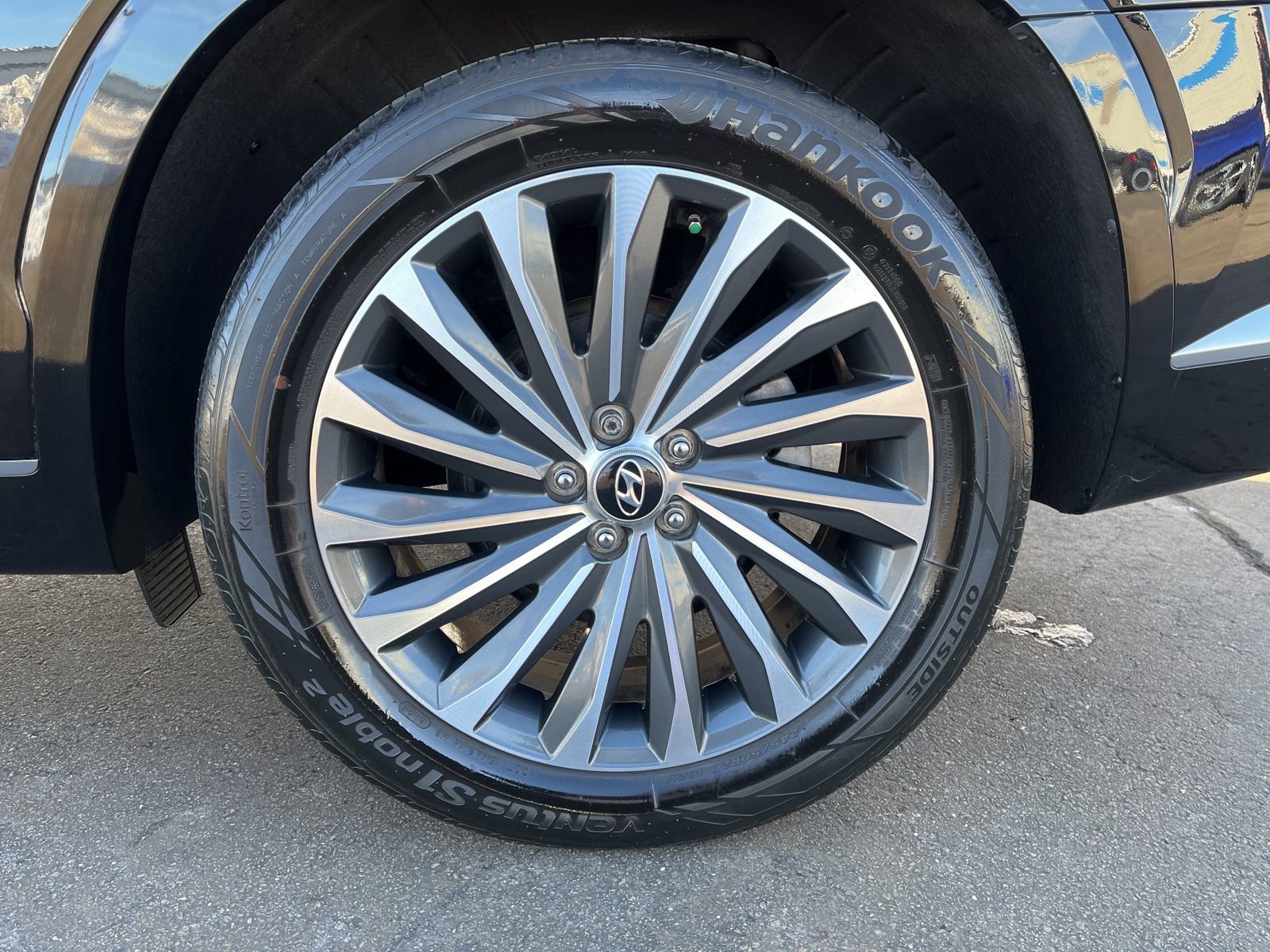 Used 2023 Hyundai Palisade Calligraphy image 10