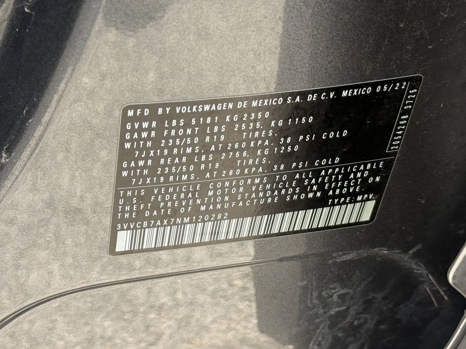 Certified 2022 Volkswagen Tiguan SE R-Line image 20