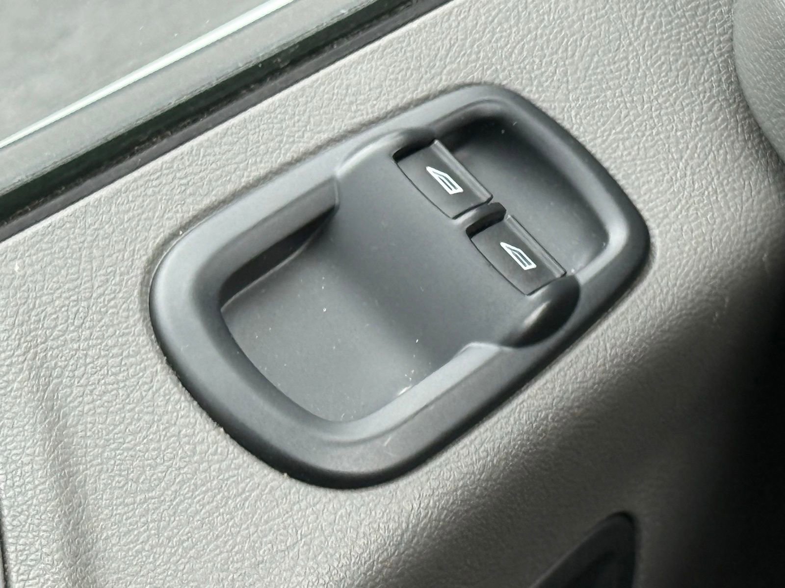 Used 2022 Ford Transit 250 Medium Roof image 28