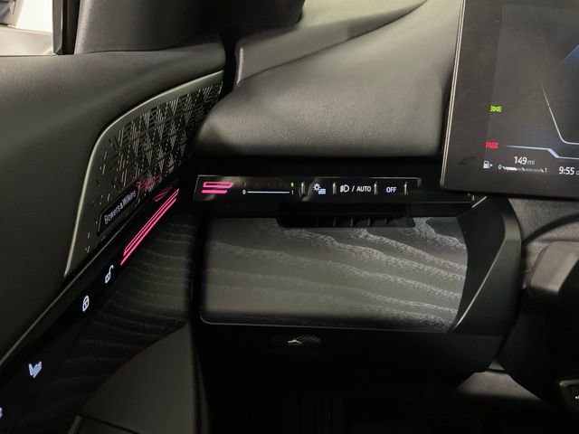 Certified 2024 BMW 530i xDrive w/ Premium Package image 27