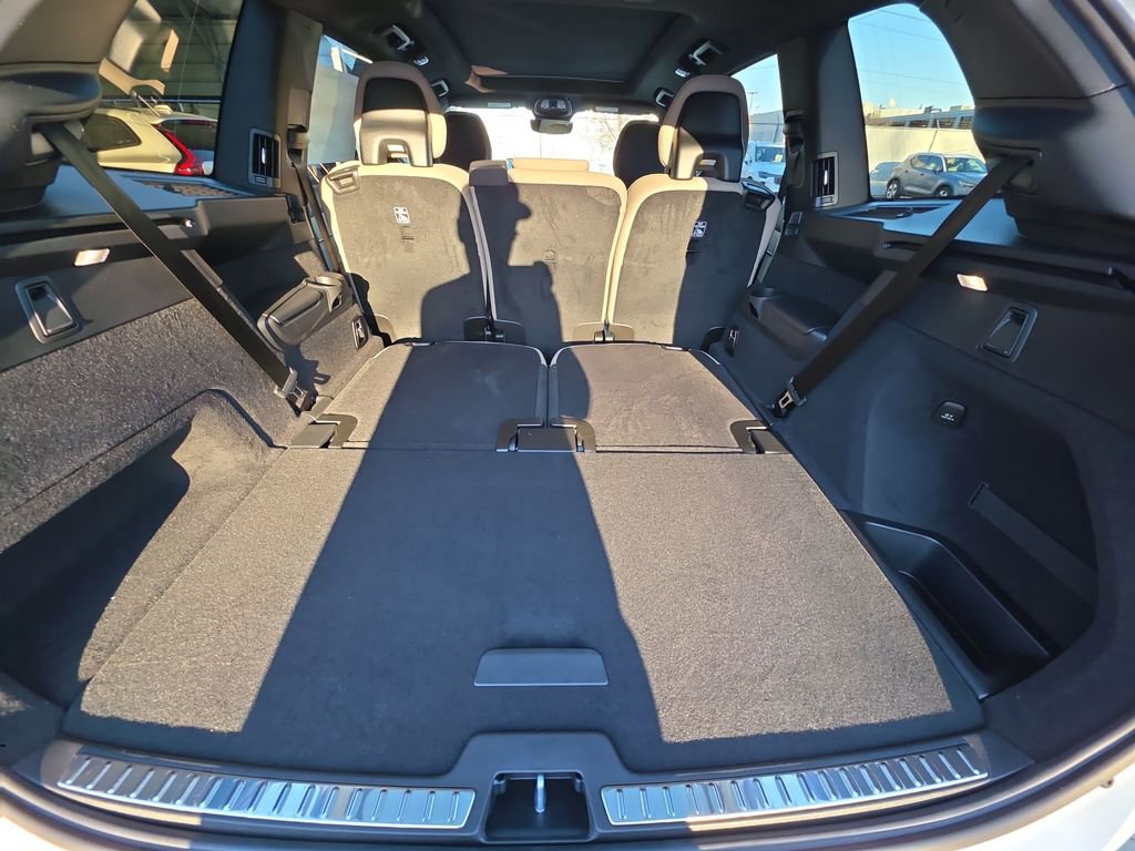 New 2026 Volvo XC90 B6 Plus image 14